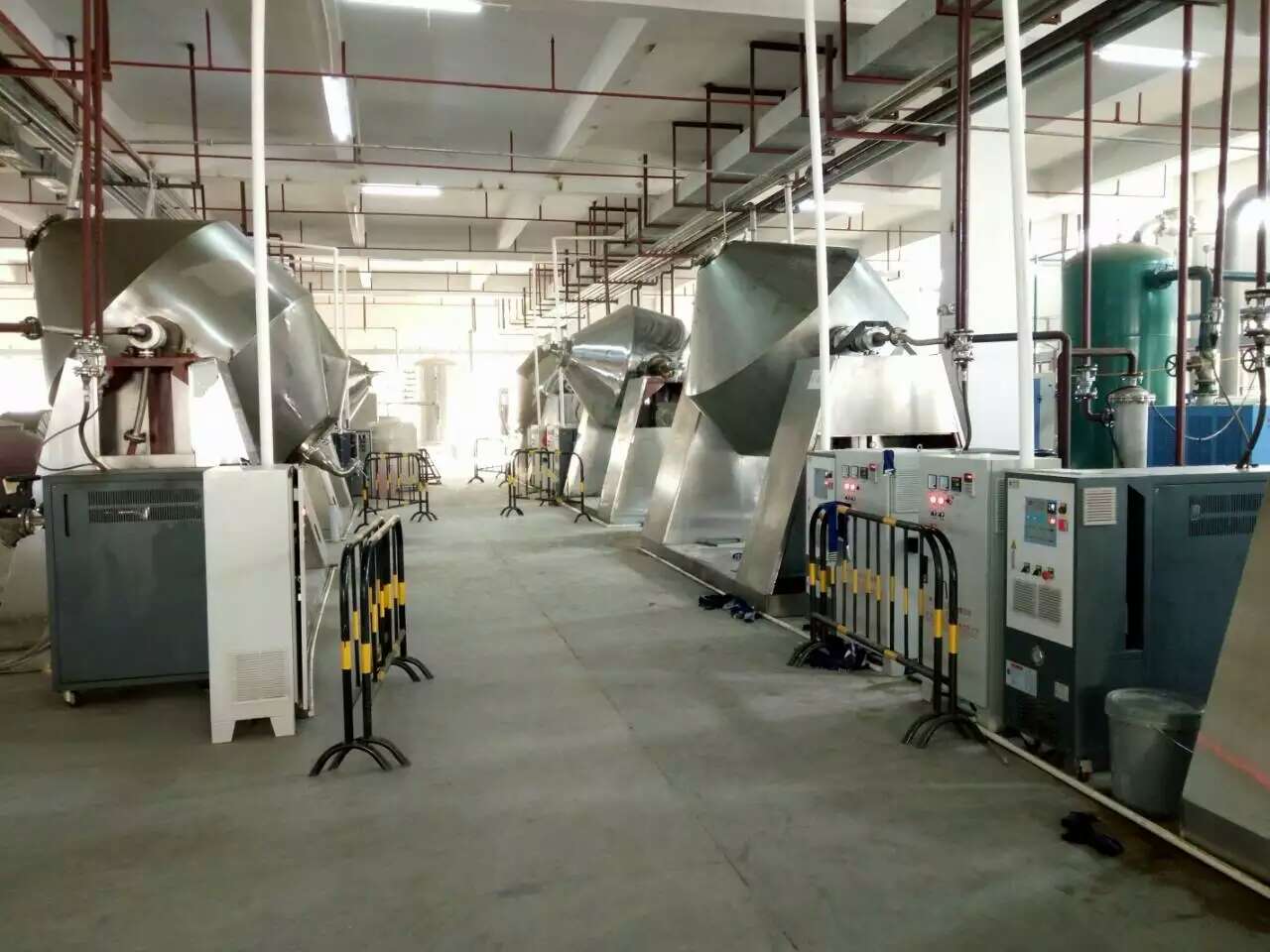 雙錐真空回轉(zhuǎn)干燥機(jī)專(zhuān)用導(dǎo)熱油電加熱器 雙錐真空回轉(zhuǎn)干燥機(jī)專(zhuān)用導(dǎo)熱油電加熱器